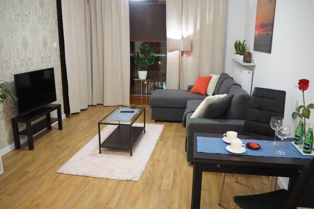 Wilanow Apartment Close To Town Hall And Palace ワルシャワ エクステリア 写真